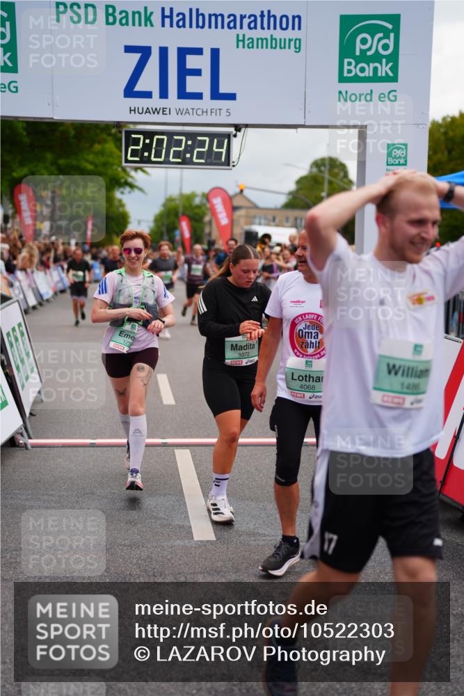 20.09.2026 - PSD Bank Halbmarathon LAZAROV Photography http://msf.ph/oto/10522303 20.09.2026 12:02:24 Ziel 1072, 1126, 1250, 1340, 1486, 2077, 2395, 4068, 4114, 4115, 4485, 4794 meine-sportfotos.de