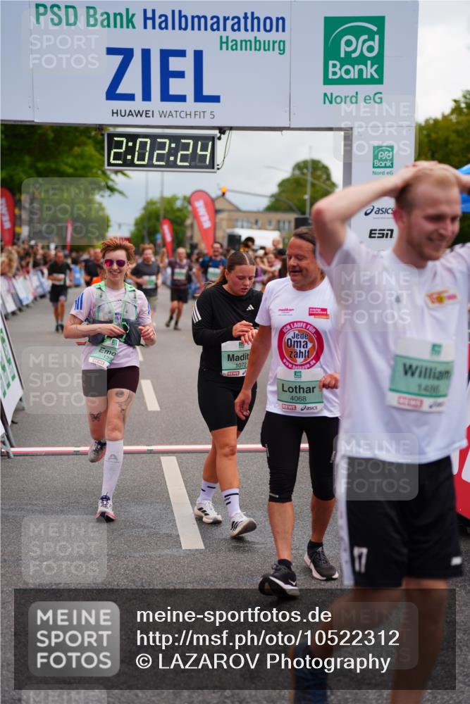 20.09.2026 - PSD Bank Halbmarathon LAZAROV Photography http://msf.ph/oto/10522312 20.09.2026 12:02:24 Ziel 1072, 1126, 1250, 1340, 1486, 2077, 2395, 4068, 4114, 4115, 4485, 4794 meine-sportfotos.de
