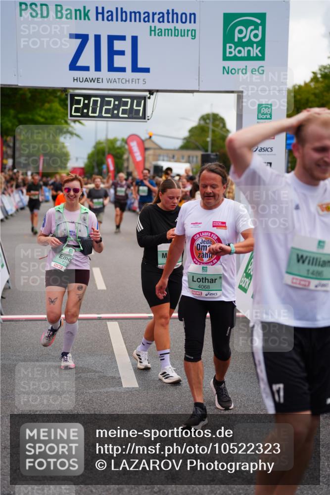 20.09.2026 - PSD Bank Halbmarathon LAZAROV Photography http://msf.ph/oto/10522323 20.09.2026 12:02:24 Ziel 1072, 1126, 1250, 1340, 1486, 2077, 2395, 4068, 4114, 4115, 4485, 4794 meine-sportfotos.de