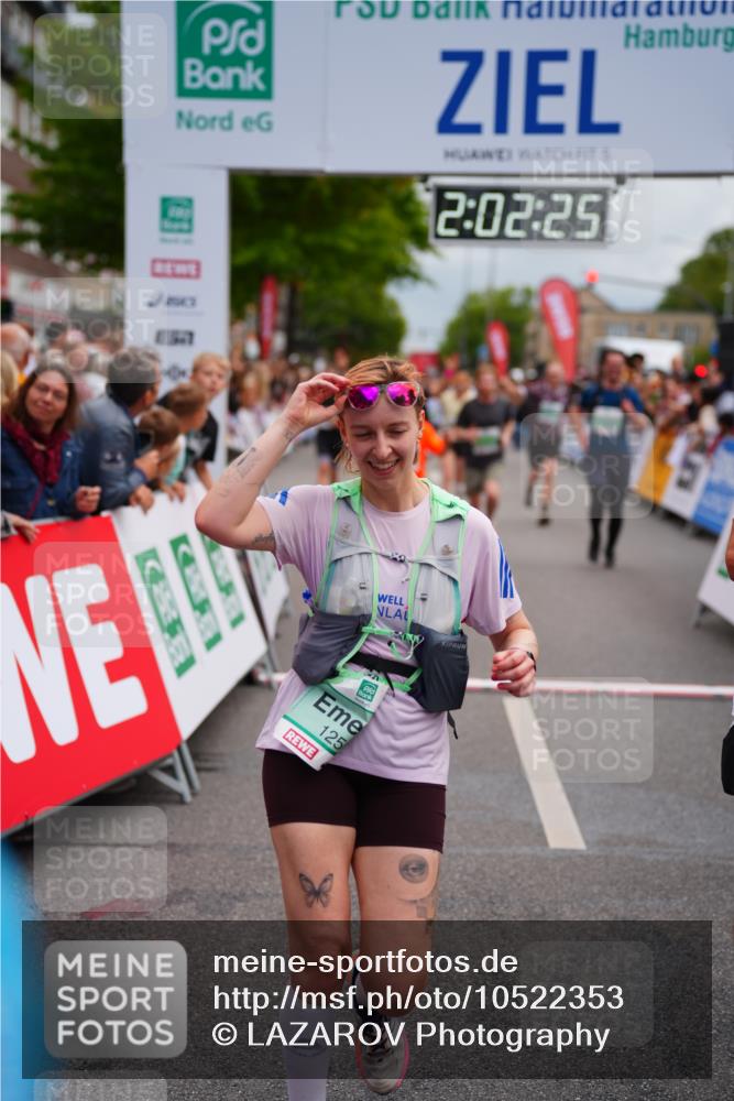 20.09.2026 - PSD Bank Halbmarathon LAZAROV Photography http://msf.ph/oto/10522353 20.09.2026 12:02:25 Ziel 1072, 1126, 1250, 1340, 1486, 2077, 2395, 2968, 4068, 4114, 4115, 4485, 4794 meine-sportfotos.de