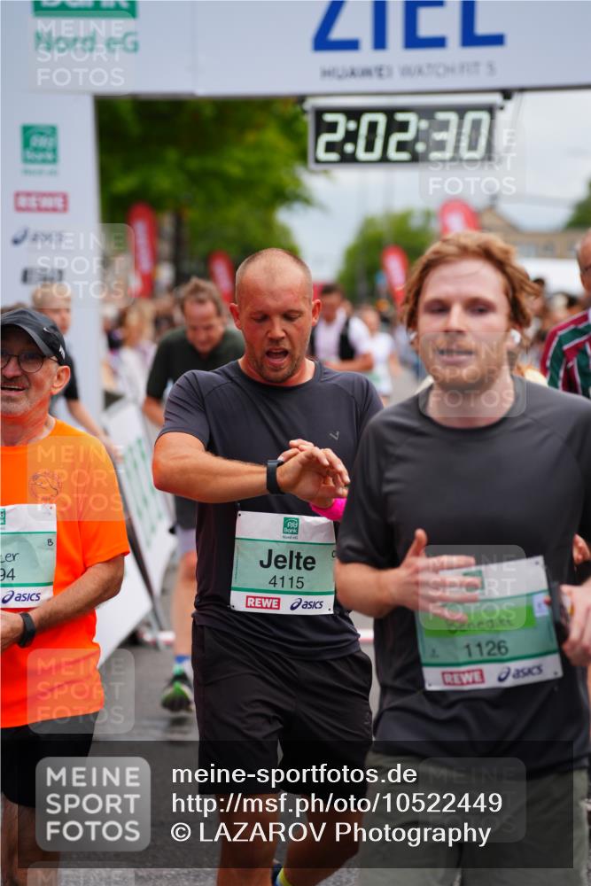 20.09.2026 - PSD Bank Halbmarathon LAZAROV Photography http://msf.ph/oto/10522449 20.09.2026 12:02:29 Ziel 1072, 1126, 1250, 1340, 1486, 1497, 1507, 2077, 2088, 2395, 2968, 4068, 4114, 4115, 4485, 4580, 4794 meine-sportfotos.de