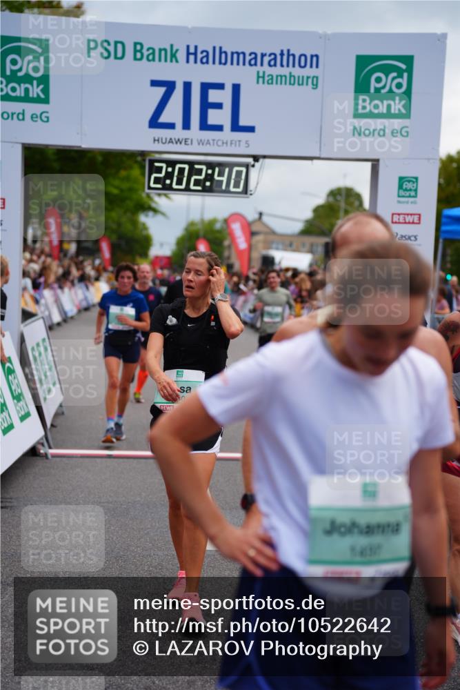 20.09.2026 - PSD Bank Halbmarathon LAZAROV Photography http://msf.ph/oto/10522642 20.09.2026 12:02:40 Ziel 1403, 1497, 1586, 1718, 2084, 2088, 2105, 2817, 2818, 3109, 3240, 3354, 4547, 4565, 4568, 4580 meine-sportfotos.de