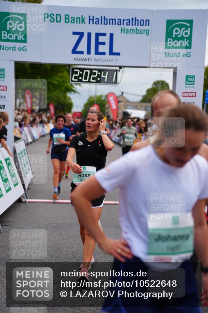 20.09.2026 - PSD Bank Halbmarathon LAZAROV Photography http://msf.ph/oto/10522648 20.09.2026 12:02:40 Ziel 1403, 1497, 1586, 1718, 2084, 2088, 2105, 2817, 2818, 3109, 3240, 3354, 4547, 4565, 4568, 4580 meine-sportfotos.de