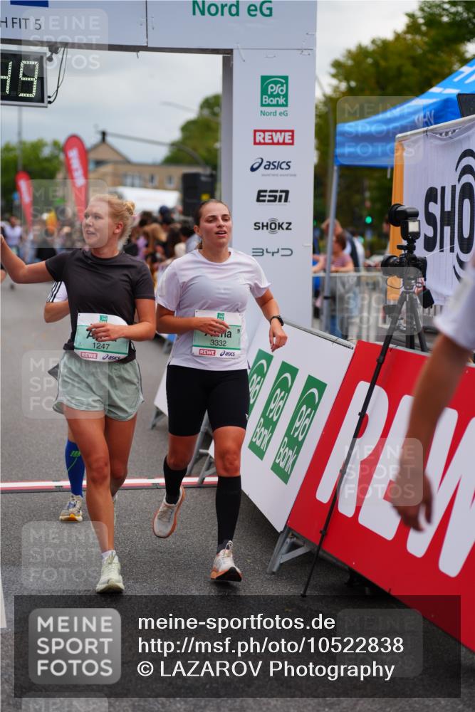 20.09.2026 - PSD Bank Halbmarathon LAZAROV Photography http://msf.ph/oto/10522838 20.09.2026 12:02:49 Ziel 1247, 1280, 1665, 1718, 1895, 2089, 2105, 2788, 3109, 3310, 3332, 3609, 4547, 4565, 4568 meine-sportfotos.de
