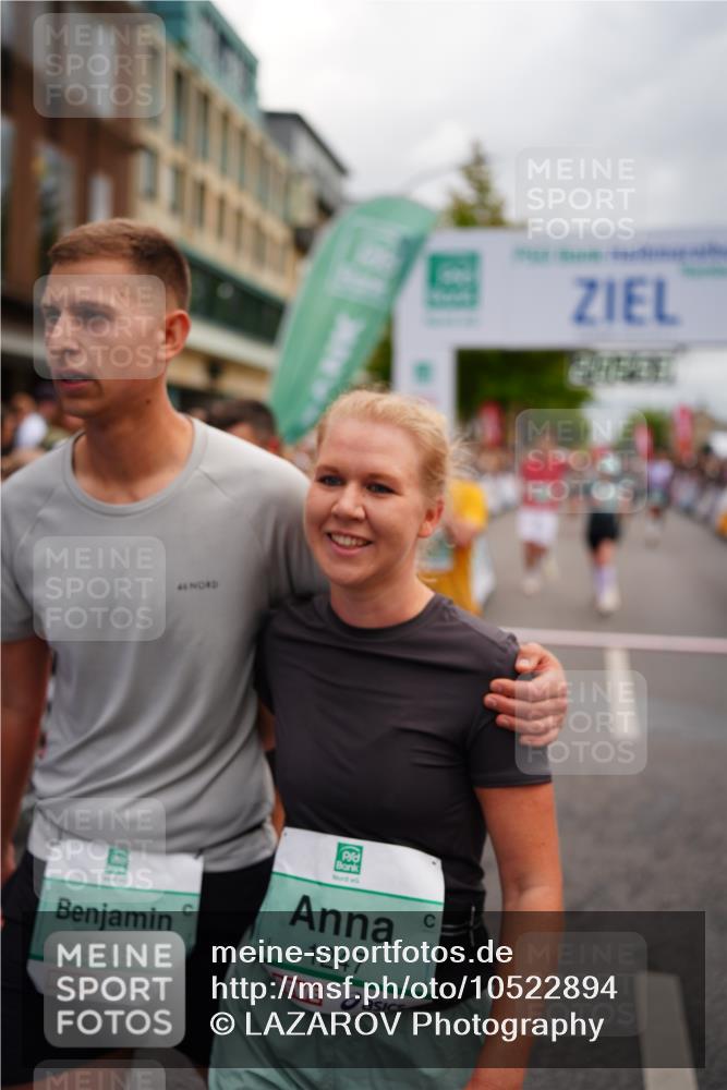 20.09.2026 - PSD Bank Halbmarathon LAZAROV Photography http://msf.ph/oto/10522894 20.09.2026 12:02:53 Ziel 1247, 1280, 1665, 1716, 1790, 1895, 2019, 2061, 2089, 2788, 2999, 3310, 3332, 3609 meine-sportfotos.de