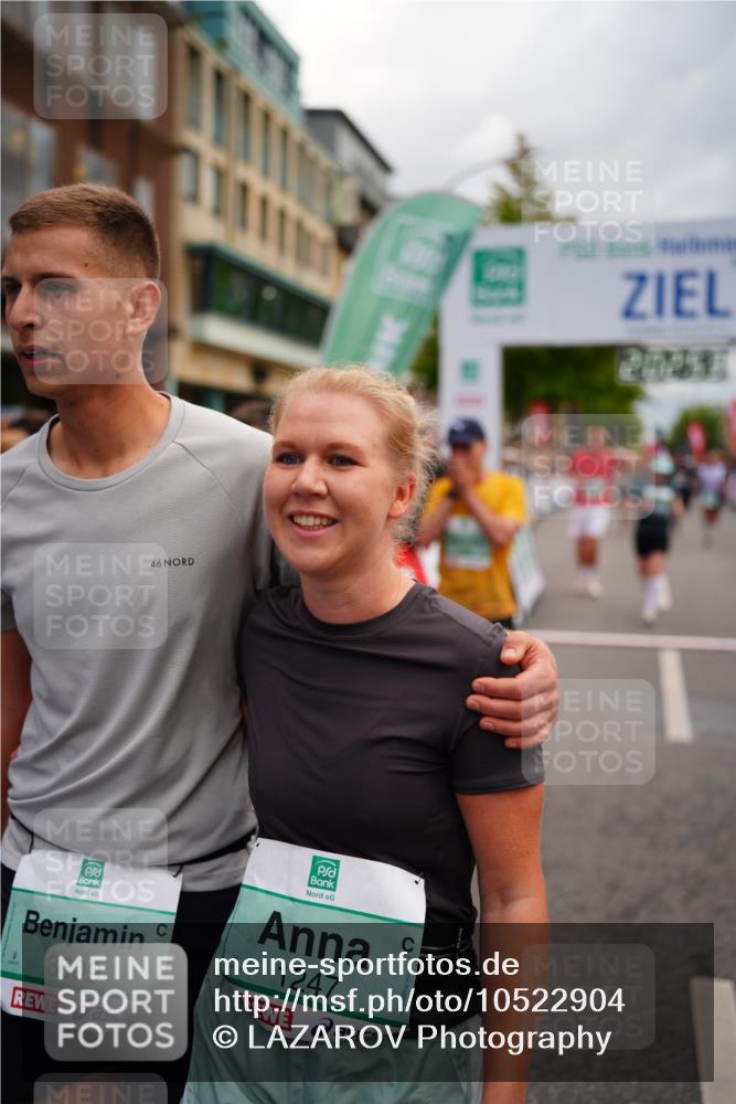 20.09.2026 - PSD Bank Halbmarathon LAZAROV Photography http://msf.ph/oto/10522904 20.09.2026 12:02:53 Ziel 1247, 1280, 1665, 1716, 1790, 1895, 2019, 2061, 2089, 2788, 2999, 3310, 3332, 3609 meine-sportfotos.de