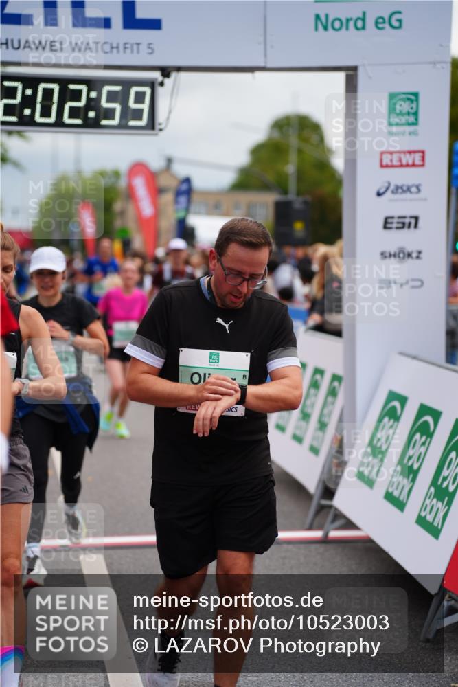 20.09.2026 - PSD Bank Halbmarathon LAZAROV Photography http://msf.ph/oto/10523003 20.09.2026 12:02:59 Ziel 1280, 1716, 1790, 2019, 2061, 2222, 2514, 2832, 2999, 4354, 4487, 4735 meine-sportfotos.de