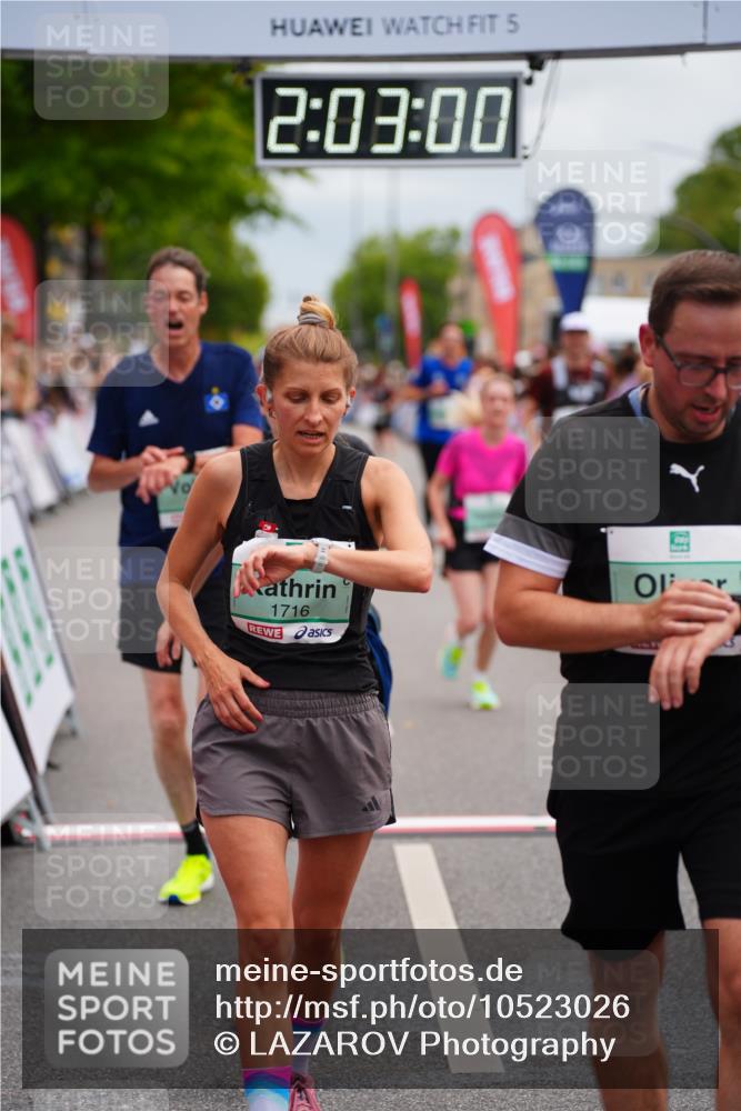 20.09.2026 - PSD Bank Halbmarathon LAZAROV Photography http://msf.ph/oto/10523026 20.09.2026 12:02:59 Ziel 1280, 1716, 1790, 2019, 2061, 2222, 2514, 2832, 2999, 4354, 4487, 4735 meine-sportfotos.de