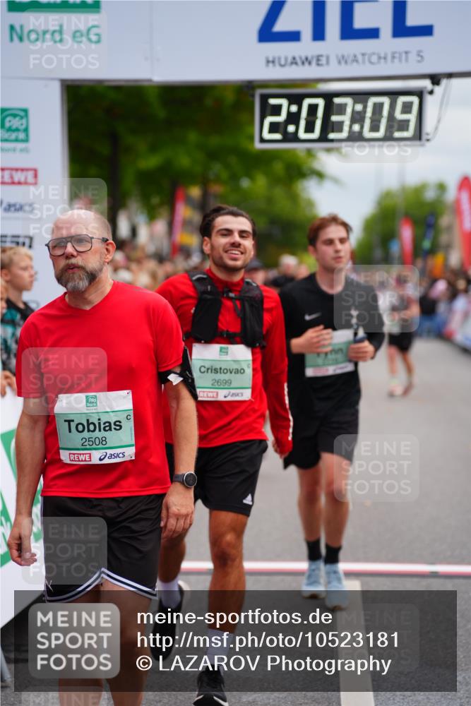 20.09.2026 - PSD Bank Halbmarathon LAZAROV Photography http://msf.ph/oto/10523181 20.09.2026 12:03:08 Ziel 1727, 1908, 2508, 2699, 2716, 2832, 4354, 4487, 4735 meine-sportfotos.de
