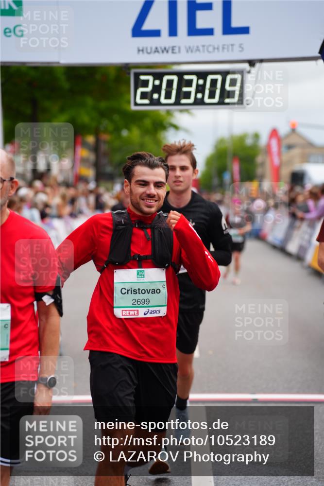 20.09.2026 - PSD Bank Halbmarathon LAZAROV Photography http://msf.ph/oto/10523189 20.09.2026 12:03:09 Ziel 1727, 1908, 2508, 2699, 2716, 2832, 4487, 4735 meine-sportfotos.de