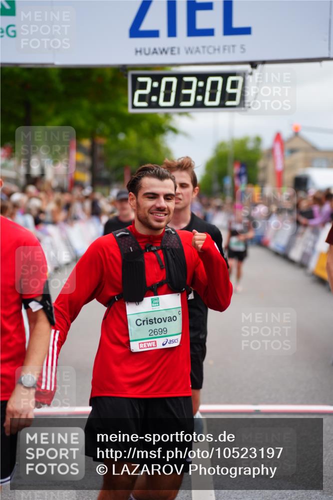 20.09.2026 - PSD Bank Halbmarathon LAZAROV Photography http://msf.ph/oto/10523197 20.09.2026 12:03:09 Ziel 1727, 1908, 2508, 2699, 2716, 2832, 4487, 4735 meine-sportfotos.de