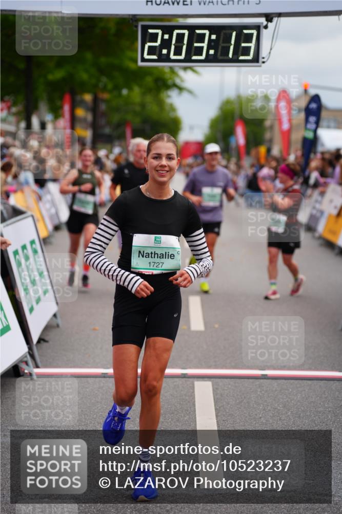 20.09.2026 - PSD Bank Halbmarathon LAZAROV Photography http://msf.ph/oto/10523237 20.09.2026 12:03:13 Ziel 1239, 1727, 1750, 1908, 2508, 2699, 2716, 2913, 4210 meine-sportfotos.de