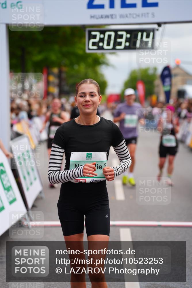 20.09.2026 - PSD Bank Halbmarathon LAZAROV Photography http://msf.ph/oto/10523253 20.09.2026 12:03:13 Ziel 1239, 1727, 1750, 1908, 2508, 2699, 2716, 2913, 4210 meine-sportfotos.de
