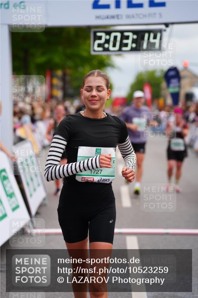 20.09.2026 - PSD Bank Halbmarathon LAZAROV Photography http://msf.ph/oto/10523259 20.09.2026 12:03:14 Ziel 1239, 1727, 1750, 1908, 2508, 2699, 2716, 2913, 4210 meine-sportfotos.de