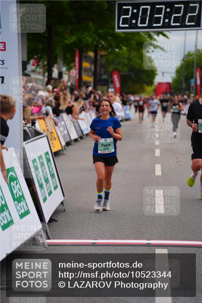 20.09.2026 - PSD Bank Halbmarathon LAZAROV Photography http://msf.ph/oto/10523344 20.09.2026 12:03:21 Ziel 1239, 1255, 1412, 1750, 2285, 2913, 4210 meine-sportfotos.de