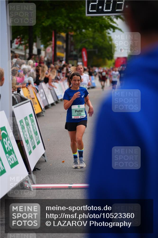 20.09.2026 - PSD Bank Halbmarathon LAZAROV Photography http://msf.ph/oto/10523360 20.09.2026 12:03:22 Ziel 1239, 1255, 1412, 1750, 2285, 2557, 2913, 4210 meine-sportfotos.de
