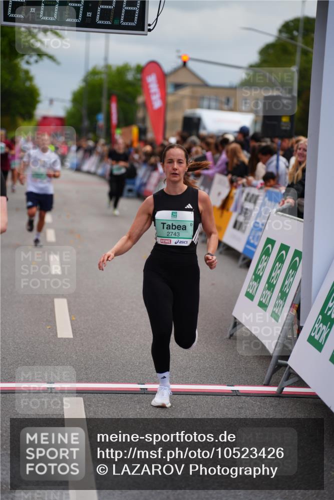 20.09.2026 - PSD Bank Halbmarathon LAZAROV Photography http://msf.ph/oto/10523426 20.09.2026 12:03:28 Ziel 1255, 1412, 1658, 2285, 2557, 2743 meine-sportfotos.de