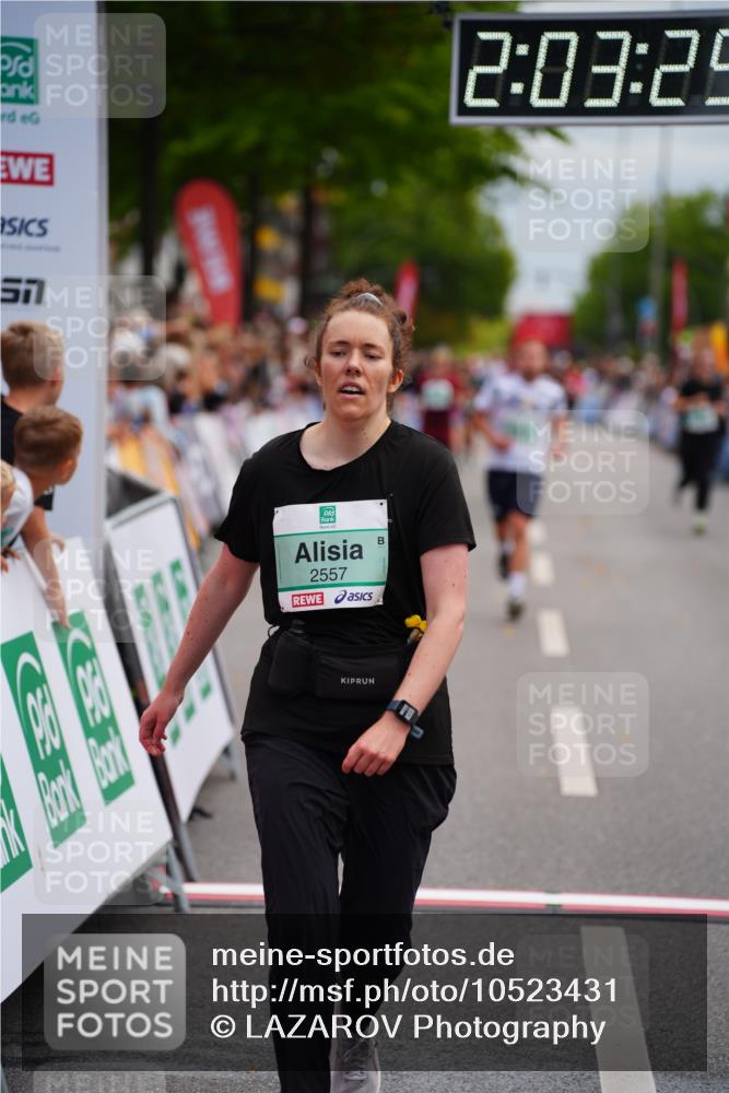 20.09.2026 - PSD Bank Halbmarathon LAZAROV Photography http://msf.ph/oto/10523431 20.09.2026 12:03:28 Ziel 1255, 1412, 1658, 2285, 2557, 2743 meine-sportfotos.de