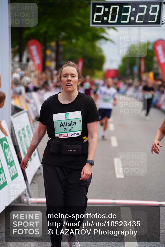 20.09.2026 - PSD Bank Halbmarathon LAZAROV Photography http://msf.ph/oto/10523435 20.09.2026 12:03:28 Ziel 1255, 1412, 1658, 2285, 2557, 2743 meine-sportfotos.de