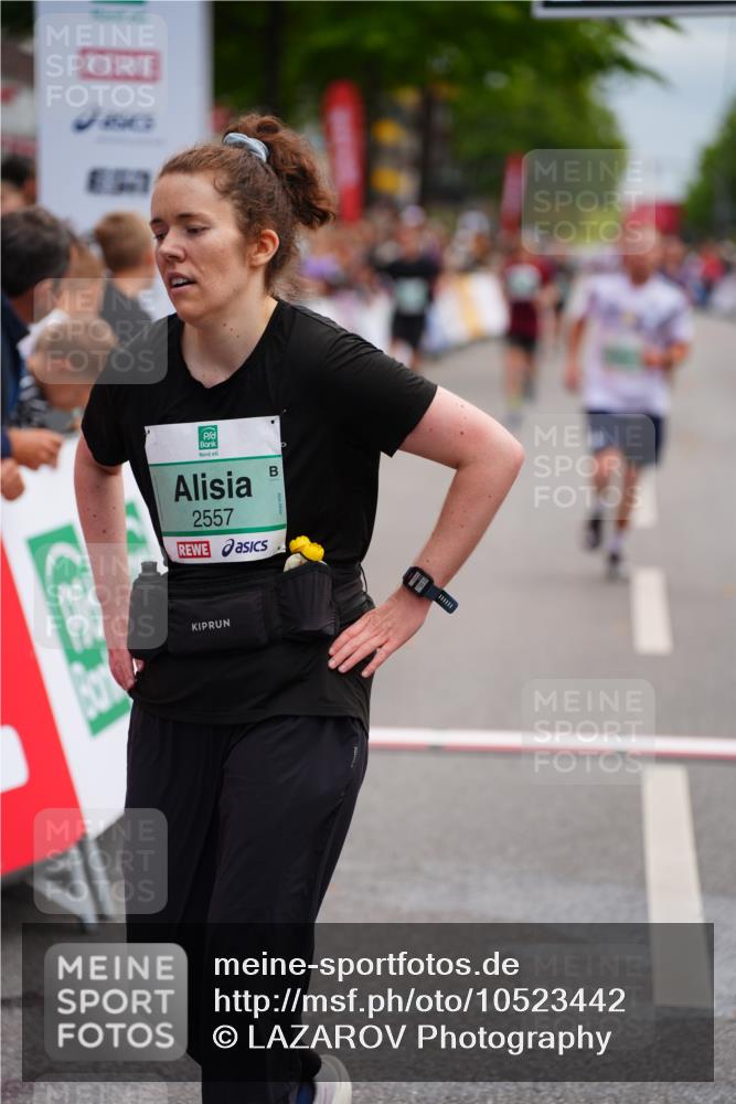 20.09.2026 - PSD Bank Halbmarathon LAZAROV Photography http://msf.ph/oto/10523442 20.09.2026 12:03:30 Ziel 1255, 1412, 1658, 2254, 2285, 2557, 2743, 3053 meine-sportfotos.de