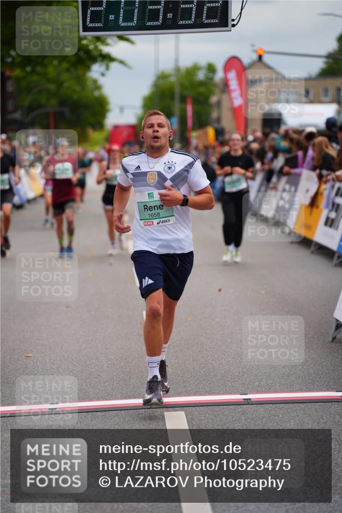 20.09.2026 - PSD Bank Halbmarathon LAZAROV Photography http://msf.ph/oto/10523475 20.09.2026 12:03:31 Ziel 1255, 1412, 1658, 2254, 2557, 2743, 3053, 3246 meine-sportfotos.de