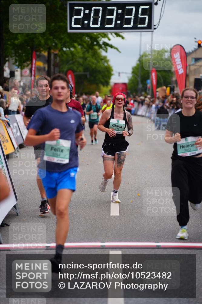 20.09.2026 - PSD Bank Halbmarathon LAZAROV Photography http://msf.ph/oto/10523482 20.09.2026 12:03:34 Ziel 1658, 2254, 2390, 2557, 2578, 2743, 2756, 3053, 3246 meine-sportfotos.de