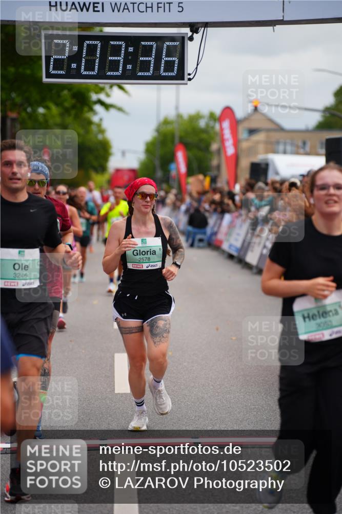 20.09.2026 - PSD Bank Halbmarathon LAZAROV Photography http://msf.ph/oto/10523502 20.09.2026 12:03:35 Ziel 1658, 2254, 2390, 2578, 2743, 2756, 3053, 3246 meine-sportfotos.de