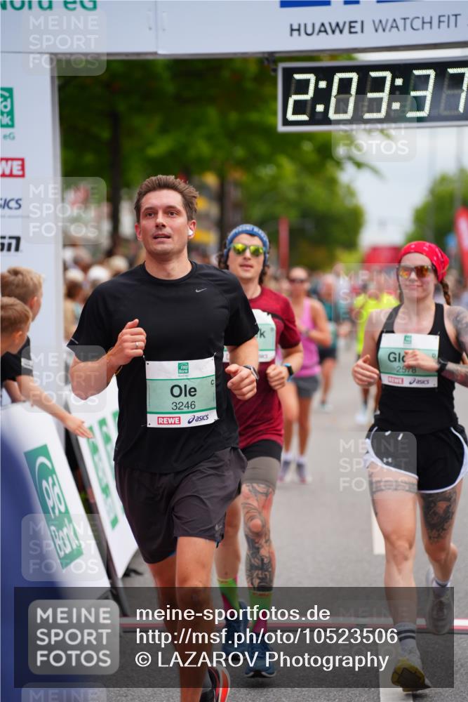 20.09.2026 - PSD Bank Halbmarathon LAZAROV Photography http://msf.ph/oto/10523506 20.09.2026 12:03:36 Ziel 1658, 2254, 2390, 2578, 2743, 2756, 3053, 3246, 3461 meine-sportfotos.de