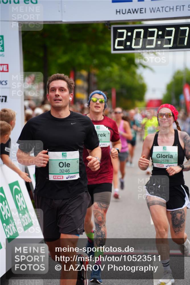 20.09.2026 - PSD Bank Halbmarathon LAZAROV Photography http://msf.ph/oto/10523511 20.09.2026 12:03:36 Ziel 1658, 2254, 2390, 2578, 2743, 2756, 3053, 3246, 3461 meine-sportfotos.de
