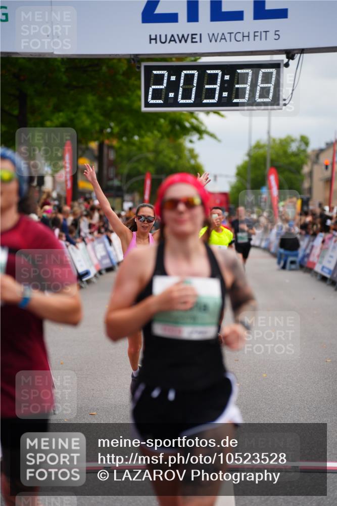 20.09.2026 - PSD Bank Halbmarathon LAZAROV Photography http://msf.ph/oto/10523528 20.09.2026 12:03:37 Ziel 1658, 2254, 2390, 2578, 2756, 3053, 3246, 3320, 3461 meine-sportfotos.de