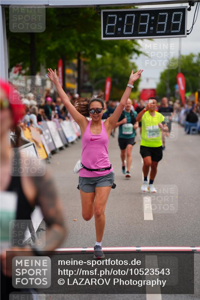 20.09.2026 - PSD Bank Halbmarathon LAZAROV Photography http://msf.ph/oto/10523543 20.09.2026 12:03:38 Ziel 1658, 2254, 2390, 2578, 2756, 3053, 3246, 3320, 3461 meine-sportfotos.de