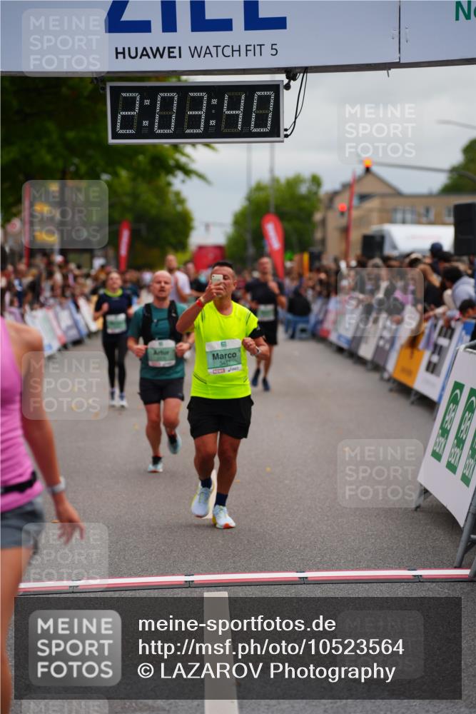 20.09.2026 - PSD Bank Halbmarathon LAZAROV Photography http://msf.ph/oto/10523564 20.09.2026 12:03:39 Ziel 1658, 1978, 2254, 2390, 2578, 2756, 3053, 3246, 3320, 3461, 3931 meine-sportfotos.de