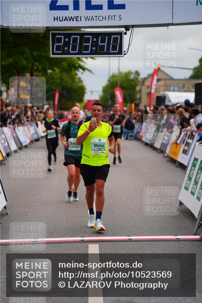20.09.2026 - PSD Bank Halbmarathon LAZAROV Photography http://msf.ph/oto/10523569 20.09.2026 12:03:40 Ziel 1978, 2254, 2390, 2578, 2756, 3053, 3246, 3320, 3461, 3931 meine-sportfotos.de