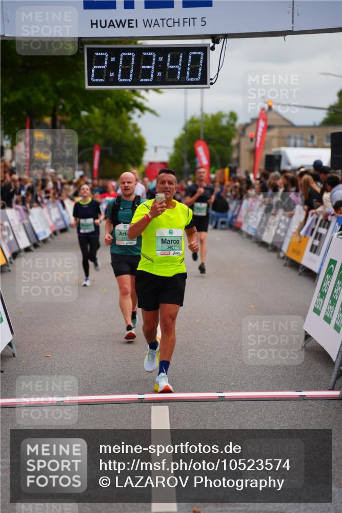 20.09.2026 - PSD Bank Halbmarathon LAZAROV Photography http://msf.ph/oto/10523574 20.09.2026 12:03:40 Ziel 1978, 2254, 2390, 2578, 2756, 3053, 3246, 3320, 3461, 3931 meine-sportfotos.de