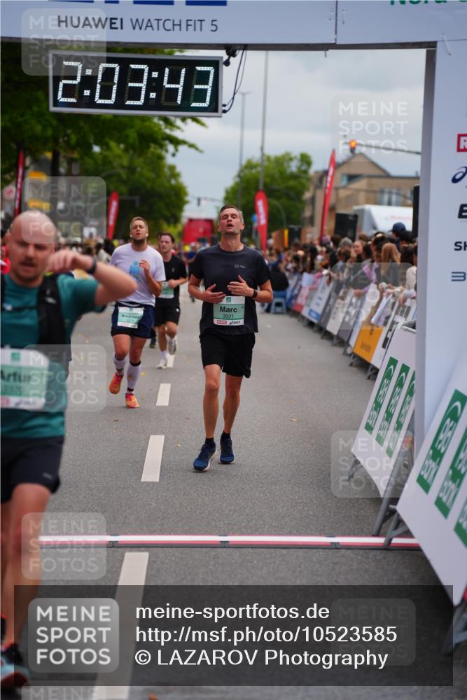 20.09.2026 - PSD Bank Halbmarathon LAZAROV Photography http://msf.ph/oto/10523585 20.09.2026 12:03:42 Ziel 1978, 2254, 2390, 2578, 2756, 3053, 3246, 3320, 3461, 3879, 3931 meine-sportfotos.de