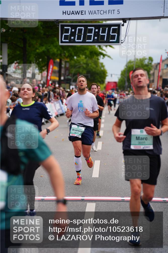 20.09.2026 - PSD Bank Halbmarathon LAZAROV Photography http://msf.ph/oto/10523618 20.09.2026 12:03:44 Ziel 1978, 2049, 2390, 2461, 2578, 2756, 3320, 3461, 3879, 3931 meine-sportfotos.de