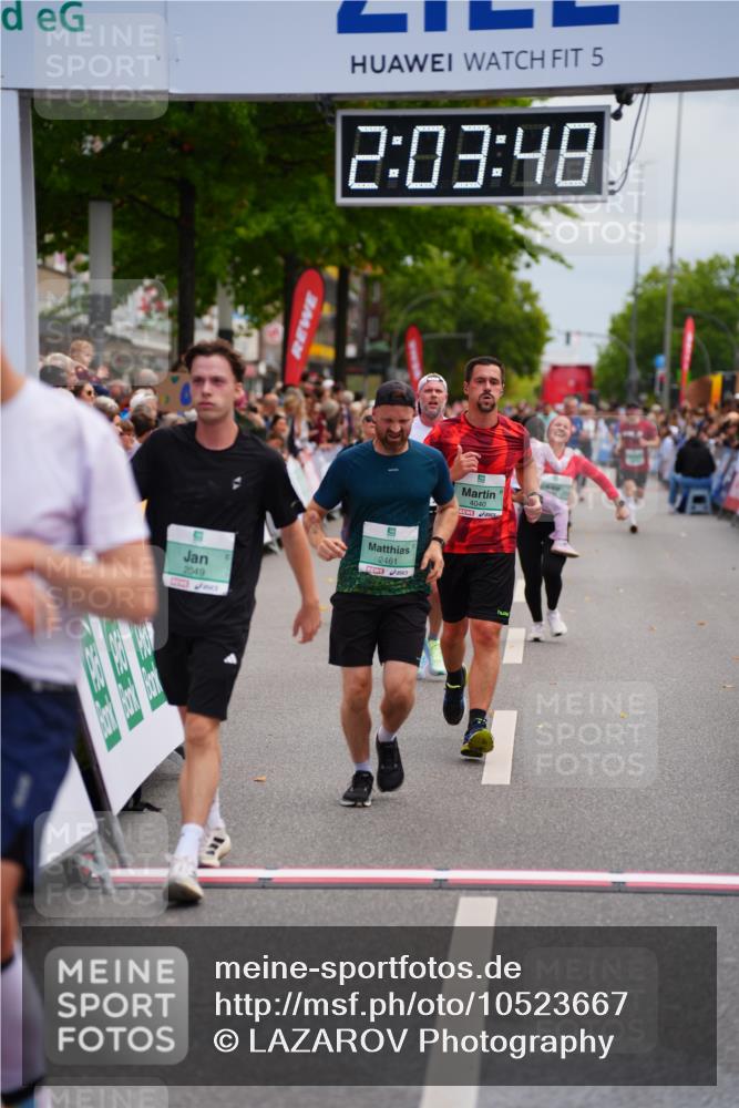 20.09.2026 - PSD Bank Halbmarathon LAZAROV Photography http://msf.ph/oto/10523667 20.09.2026 12:03:47 Ziel 1405, 1978, 2049, 2195, 2461, 3320, 3461, 3879, 3931, 4040, 4135 meine-sportfotos.de