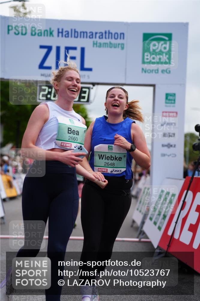 20.09.2026 - PSD Bank Halbmarathon LAZAROV Photography http://msf.ph/oto/10523767 20.09.2026 12:04:03 Ziel 1299, 1874, 2250, 2362, 2648, 2660, 3363, 3795, 4675, 4784 meine-sportfotos.de