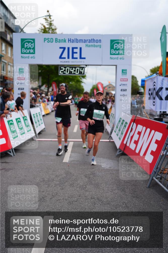 20.09.2026 - PSD Bank Halbmarathon LAZAROV Photography http://msf.ph/oto/10523778 20.09.2026 12:04:04 Ziel 1840, 1874, 2250, 2362, 2648, 2660, 3363, 3795, 4675, 4784 meine-sportfotos.de