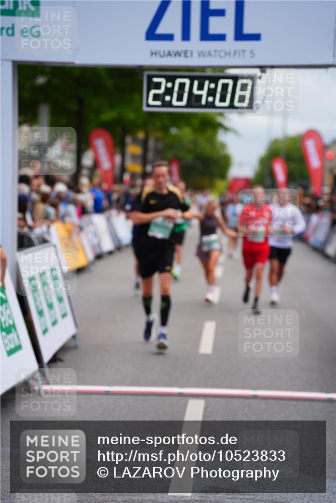 20.09.2026 - PSD Bank Halbmarathon LAZAROV Photography http://msf.ph/oto/10523833 20.09.2026 12:04:08 Ziel 1728, 1840, 1874, 2250, 2362, 2422, 2648, 2660, 3659, 4322, 4636, 4675, 4784 meine-sportfotos.de