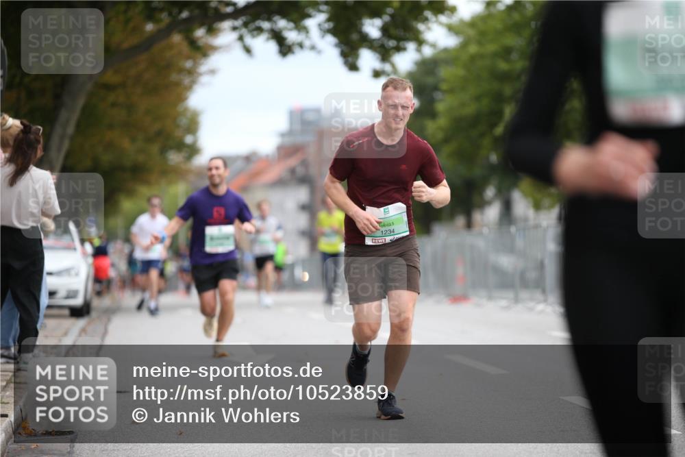 20.09.2026 - PSD Bank Halbmarathon Jannik Wohlers http://msf.ph/oto/10523859 20.09.2026 11:46:38 Laufen 1234 meine-sportfotos.de