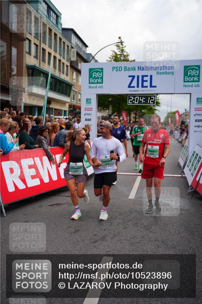 20.09.2026 - PSD Bank Halbmarathon LAZAROV Photography http://msf.ph/oto/10523896 20.09.2026 12:04:12 Ziel 1155, 1728, 1840, 2422, 2827, 3659, 3923, 4322, 4636, 4784 meine-sportfotos.de