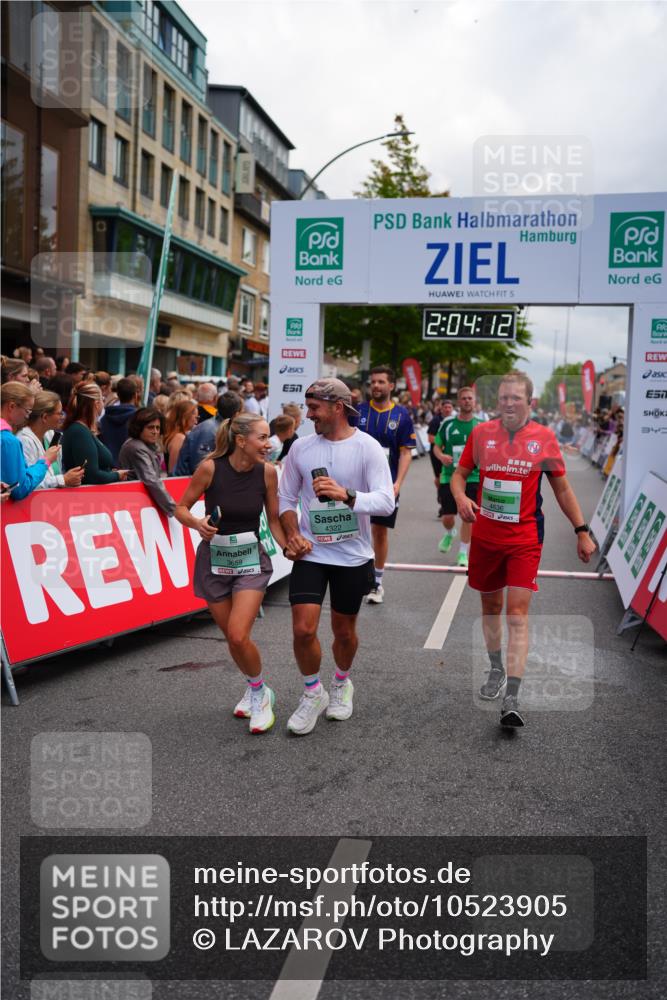 20.09.2026 - PSD Bank Halbmarathon LAZAROV Photography http://msf.ph/oto/10523905 20.09.2026 12:04:12 Ziel 1155, 1728, 1840, 2422, 2827, 3659, 3923, 4322, 4636, 4784 meine-sportfotos.de