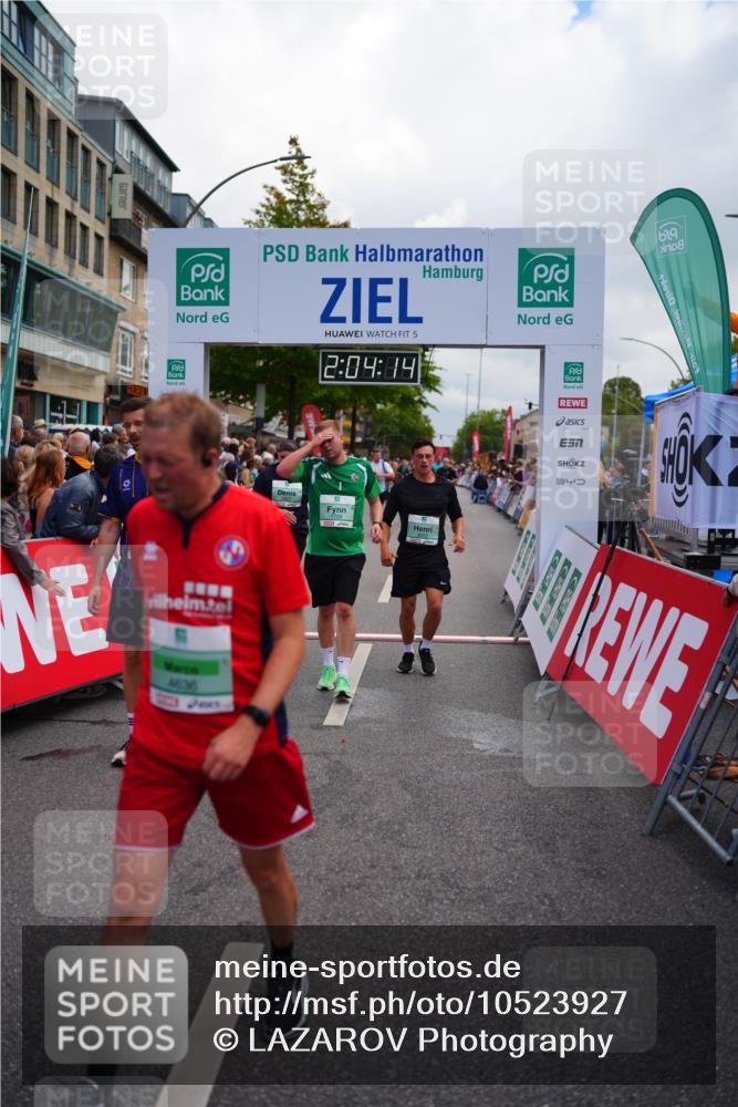 20.09.2026 - PSD Bank Halbmarathon LAZAROV Photography http://msf.ph/oto/10523927 20.09.2026 12:04:13 Ziel 1104, 1155, 1555, 1728, 1840, 2422, 2827, 3659, 3923, 4322, 4636, 4784 meine-sportfotos.de