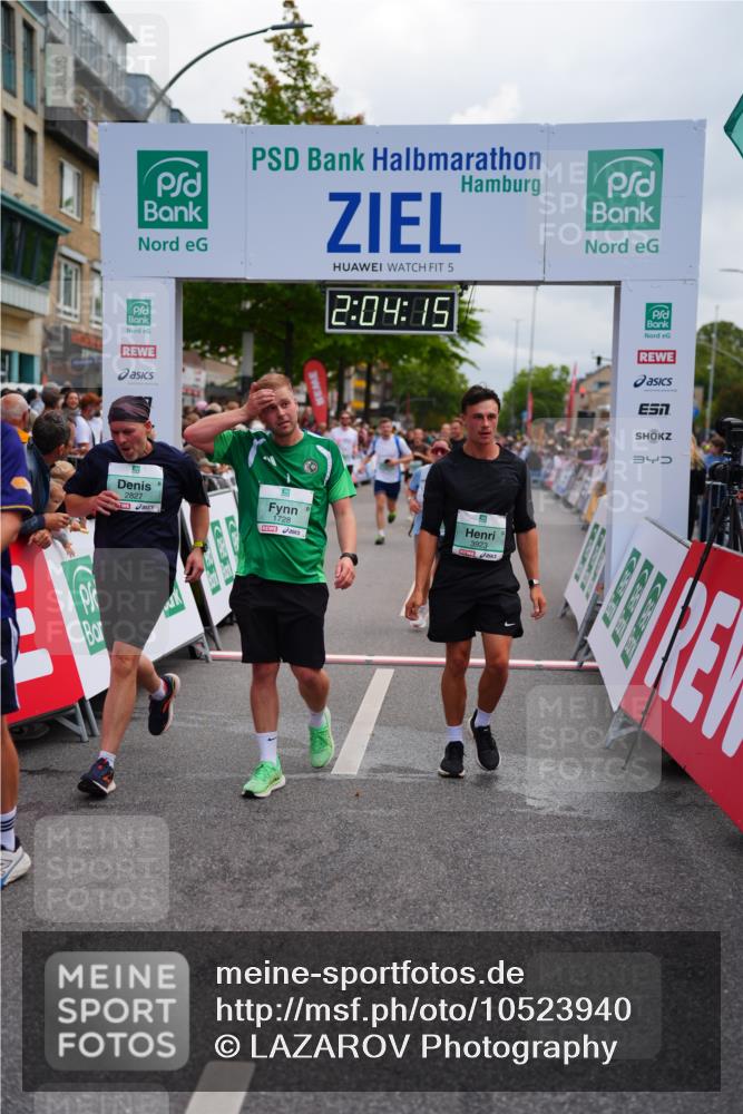 20.09.2026 - PSD Bank Halbmarathon LAZAROV Photography http://msf.ph/oto/10523940 20.09.2026 12:04:14 Ziel 1104, 1155, 1555, 1728, 1840, 2422, 2827, 3659, 3833, 3923, 4322, 4636 meine-sportfotos.de
