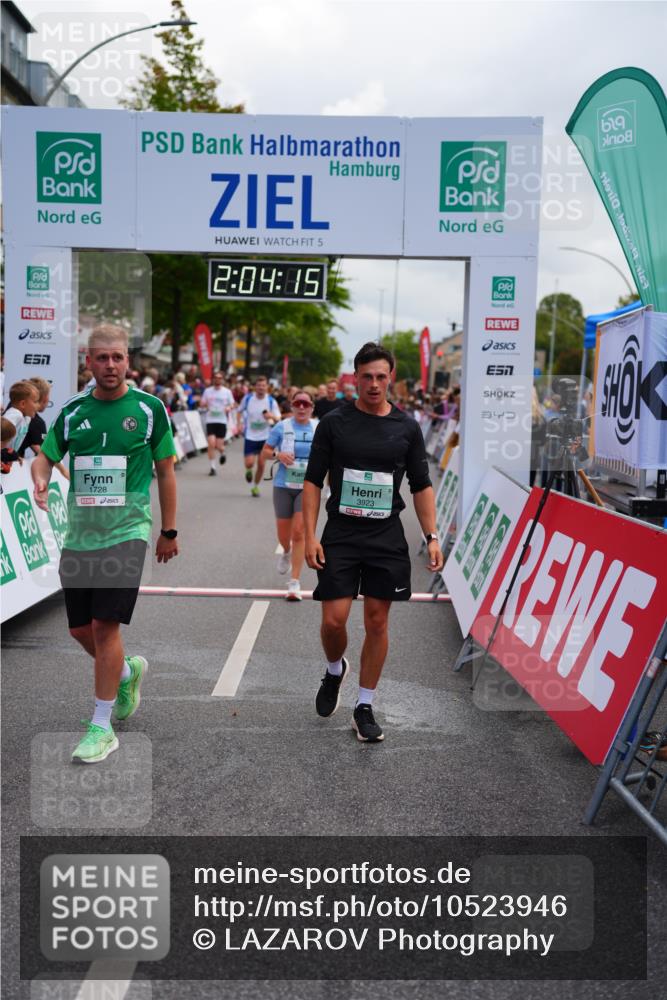 20.09.2026 - PSD Bank Halbmarathon LAZAROV Photography http://msf.ph/oto/10523946 20.09.2026 12:04:15 Ziel 1104, 1155, 1555, 1728, 1840, 2422, 2827, 2932, 3659, 3832, 3833, 3923, 4322, 4636 meine-sportfotos.de