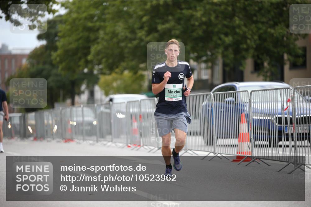 20.09.2026 - PSD Bank Halbmarathon Jannik Wohlers http://msf.ph/oto/10523962 20.09.2026 11:47:46 Laufen 4526 meine-sportfotos.de