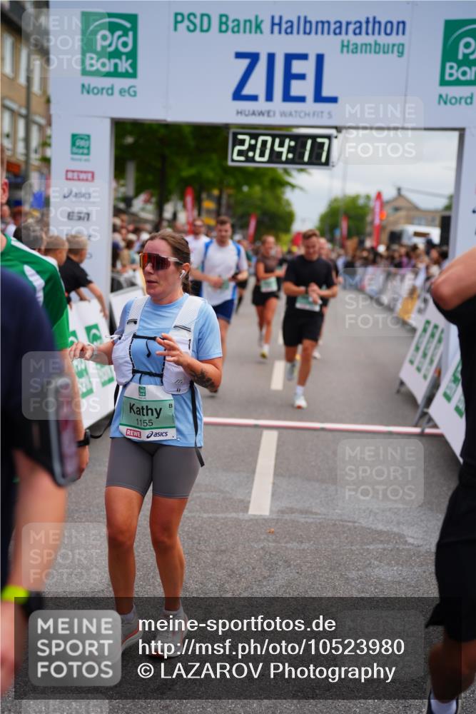 20.09.2026 - PSD Bank Halbmarathon LAZAROV Photography http://msf.ph/oto/10523980 20.09.2026 12:04:17 Ziel 1104, 1155, 1525, 1555, 1728, 2422, 2827, 2932, 3457, 3659, 3832, 3833, 3923, 3934, 4322, 4636 meine-sportfotos.de