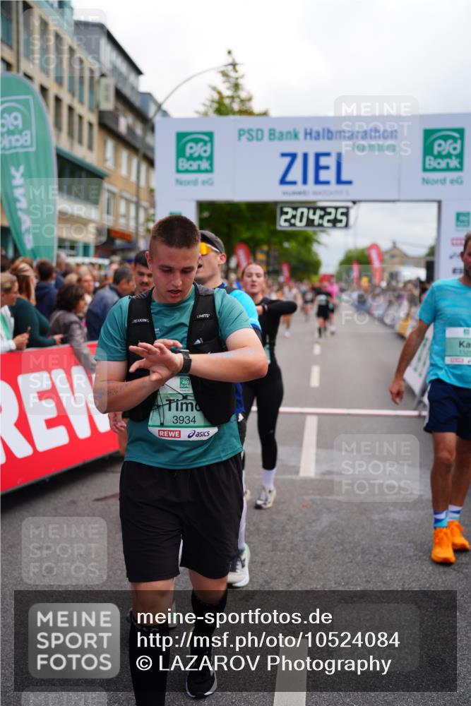 20.09.2026 - PSD Bank Halbmarathon LAZAROV Photography http://msf.ph/oto/10524084 20.09.2026 12:04:24 Ziel 1104, 1404, 1456, 1525, 1555, 1605, 2833, 2932, 3345, 3457, 3832, 3833, 3934, 4087 meine-sportfotos.de