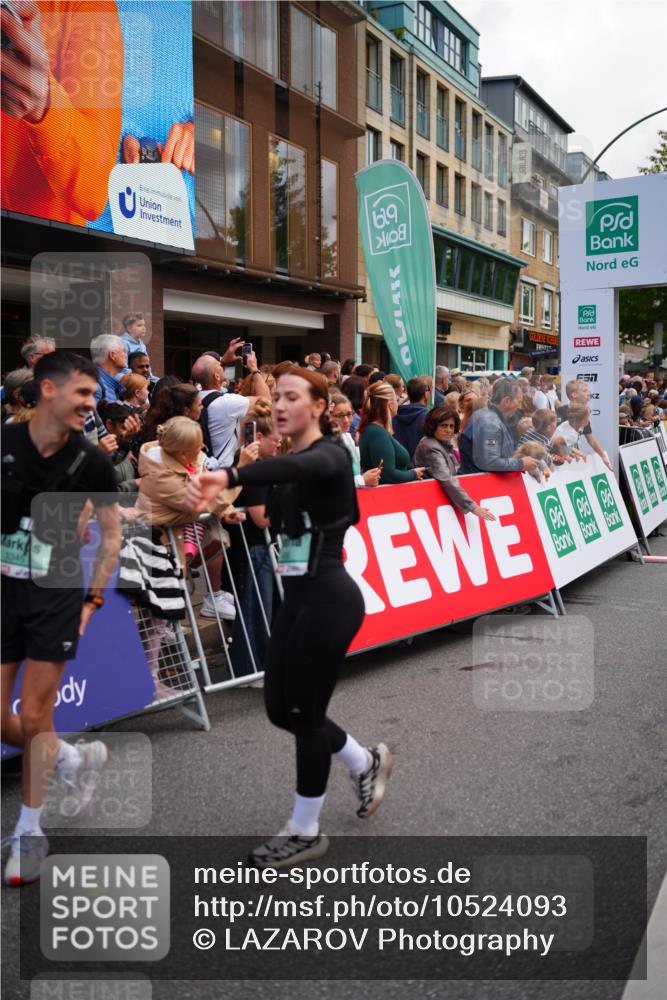 20.09.2026 - PSD Bank Halbmarathon LAZAROV Photography http://msf.ph/oto/10524093 20.09.2026 12:04:26 Ziel 1371, 1404, 1456, 1525, 1605, 2833, 2932, 3345, 3457, 3832, 3833, 3934, 4087 meine-sportfotos.de